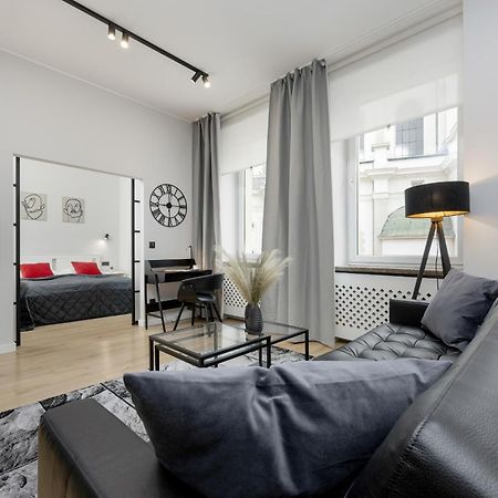 Exclusive Grey And Red Apartment In Warsaw Center By Noclegi Renters Buitenkant foto