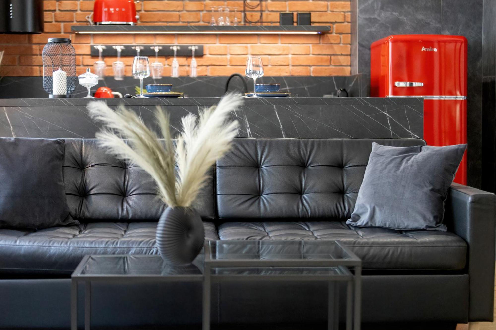 Exclusive Grey And Red Apartment In Warsaw Center By Noclegi Renters Buitenkant foto